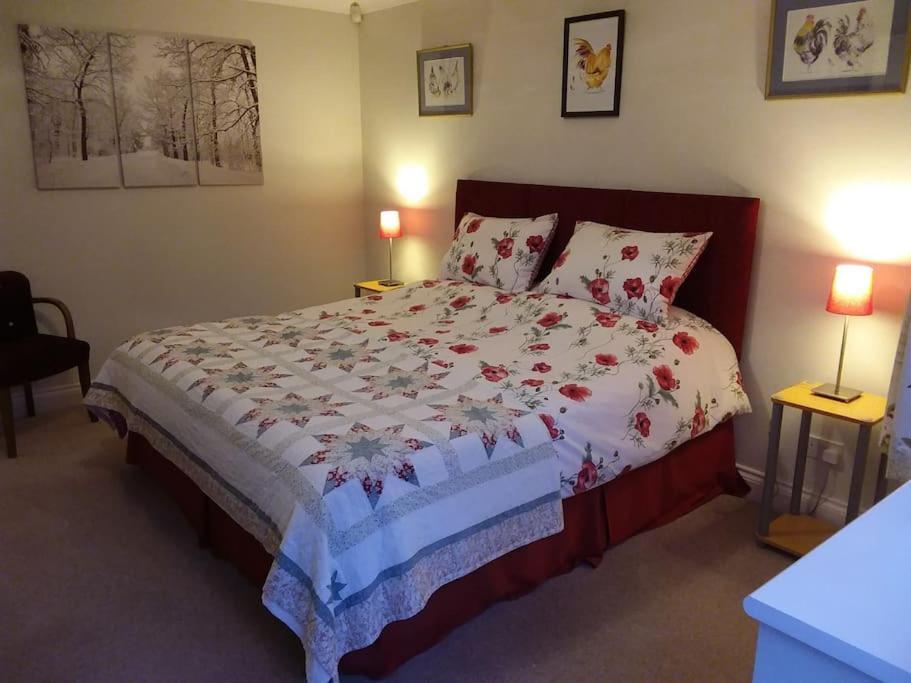 A Peaceful Annex Close To Historic East Grinstead Buitenkant foto